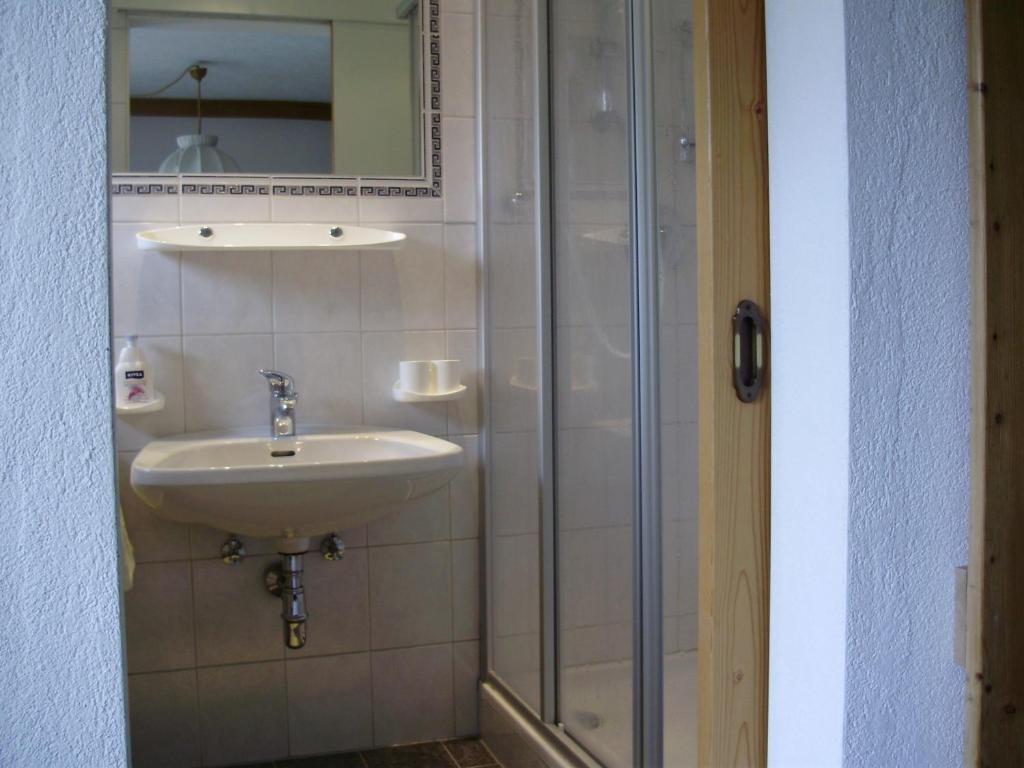 Apartamento Haus Elisabeth Berwang Habitación foto