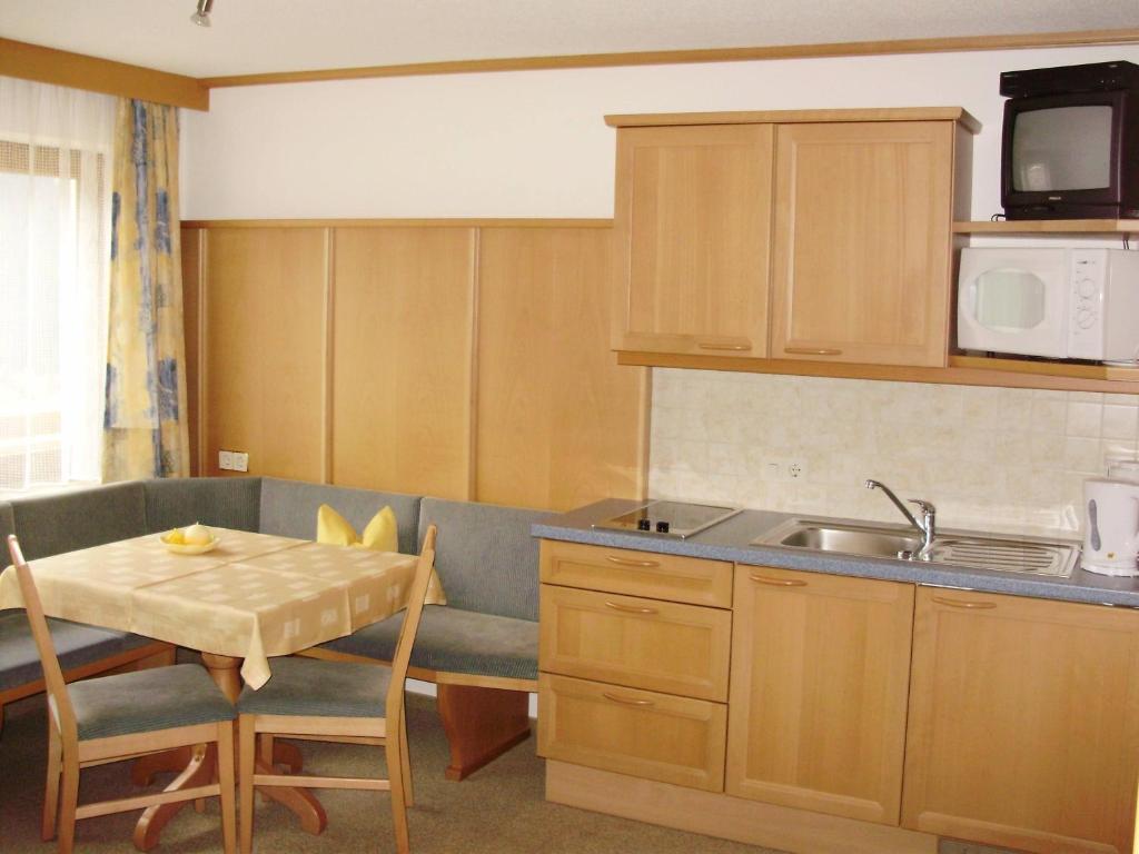 Apartamento Haus Elisabeth Berwang Habitación foto